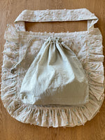 qiri / 花吹雪 jacquard frill bag (ベージュ)