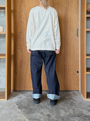 ASEEDONCLÖUD / Sandersonia embroidery T-shirt（Off white）