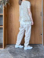 qiri / 木漏れ日　back ribbn blouse (サンド)
