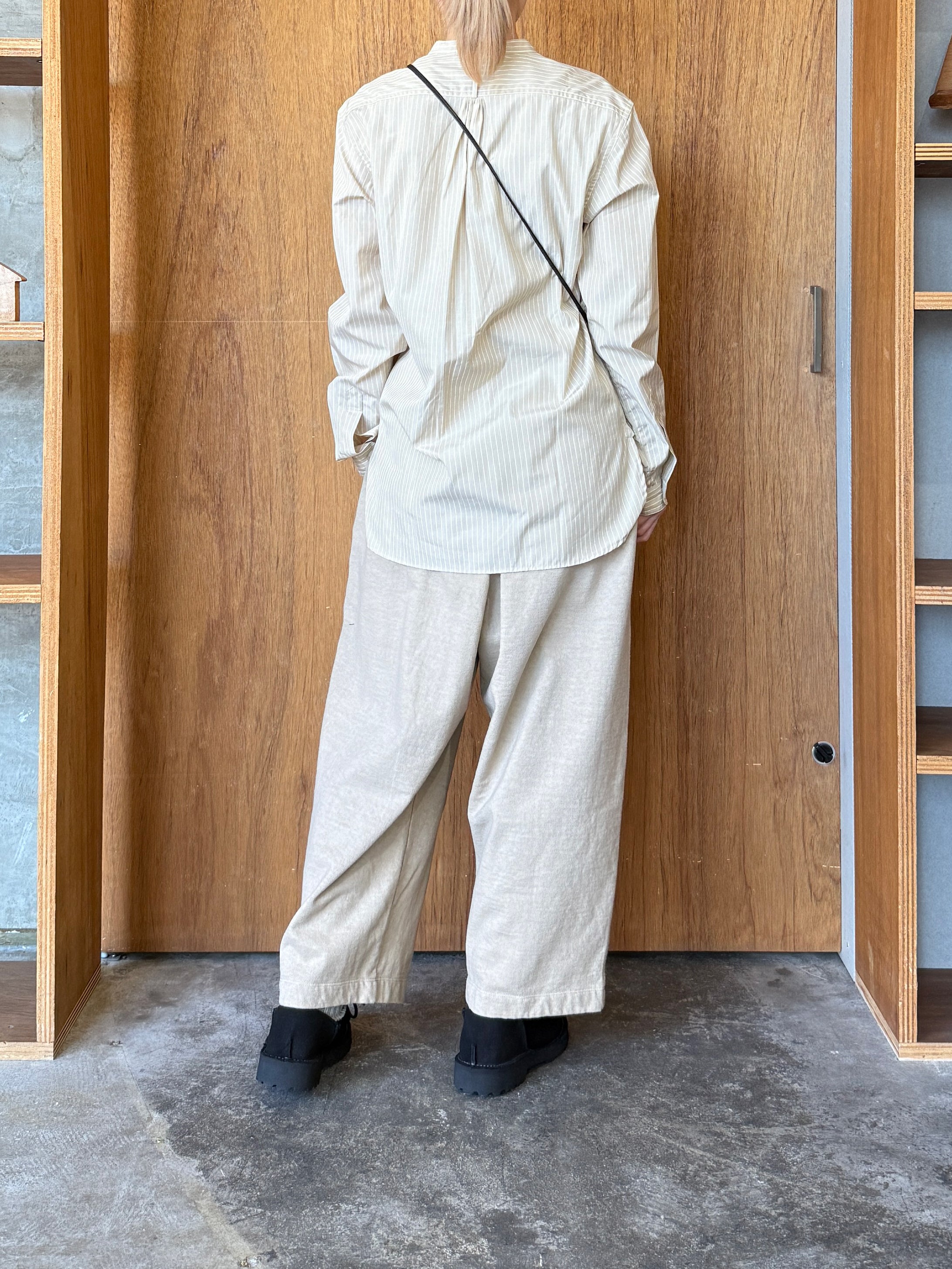 CLOSELY / tucked easy wide pants (camel-beige)