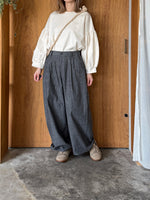 Vlas Blomme / C/L Buff ワイドテーパードパンツ(D.Gray)