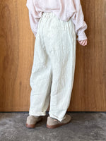 Vlas Blomme / C/L Twill ムラ染め ワイドダーツパンツ(L.Beige)