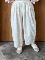 ROBE de PEAU / CAMILLE WOOL TUCK PANTS (WHITE)
