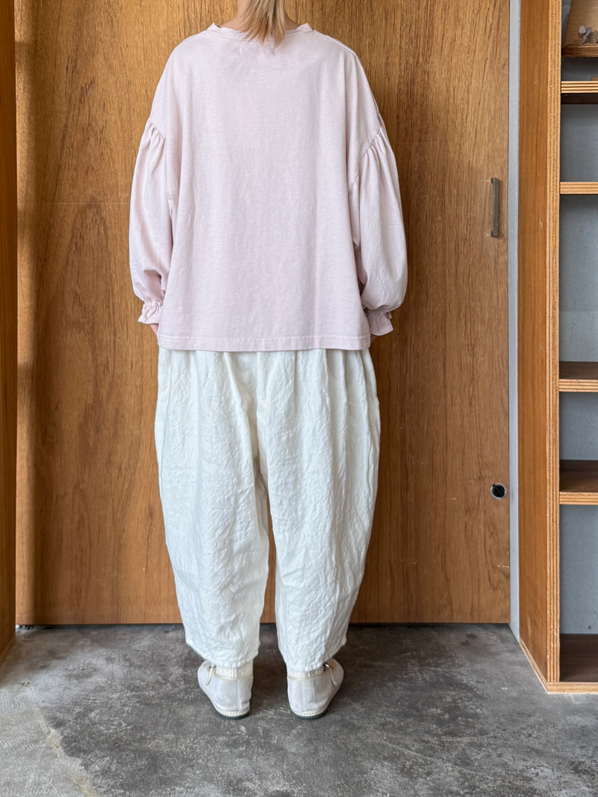 ROBE de PEAU / CAMILLE WOOL TUCK PANTS (WHITE)