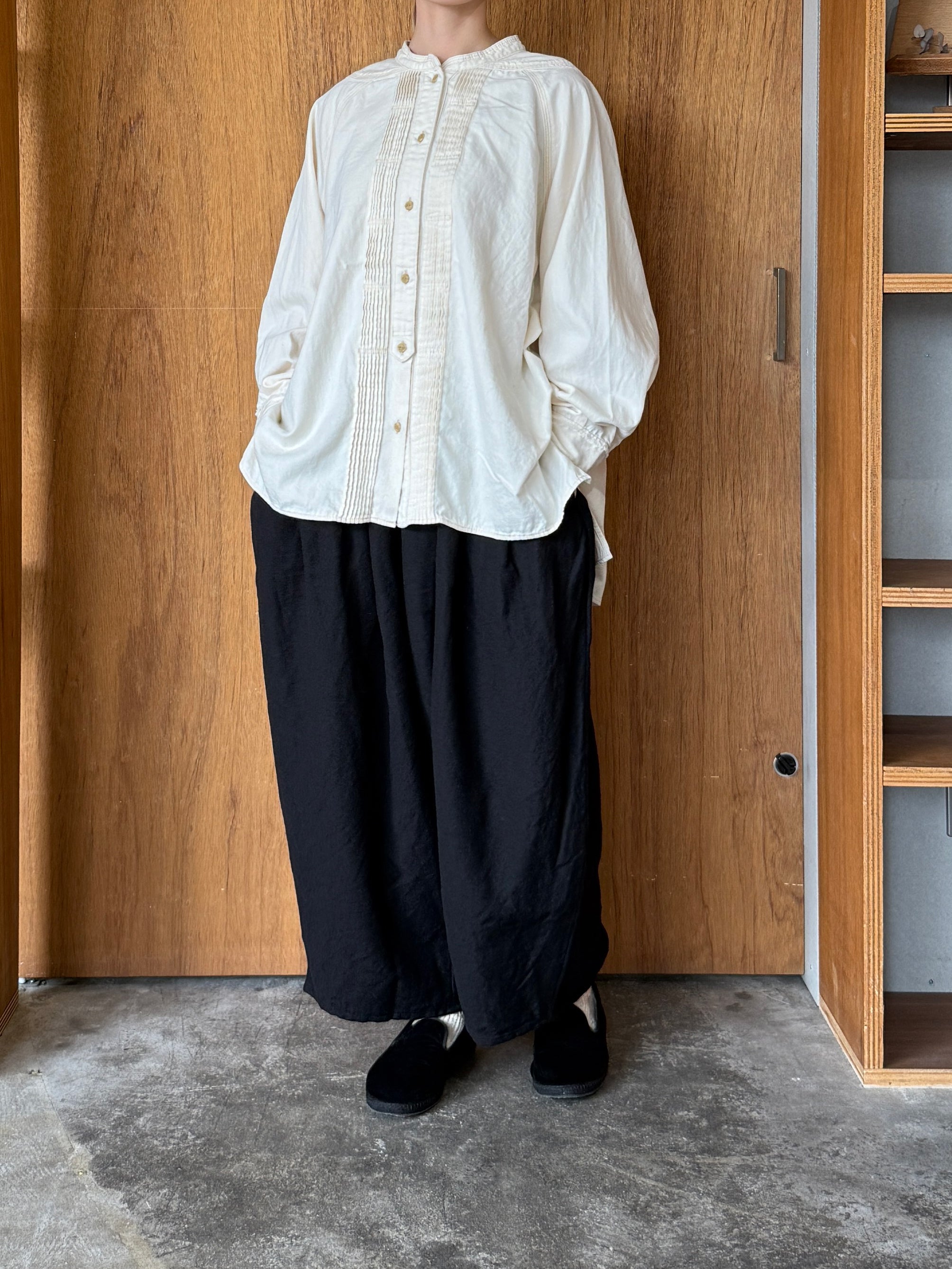 Re arrival!!　ROBE de PEAU / CAMILLE WOOL TUCK PANTS (BLACK)