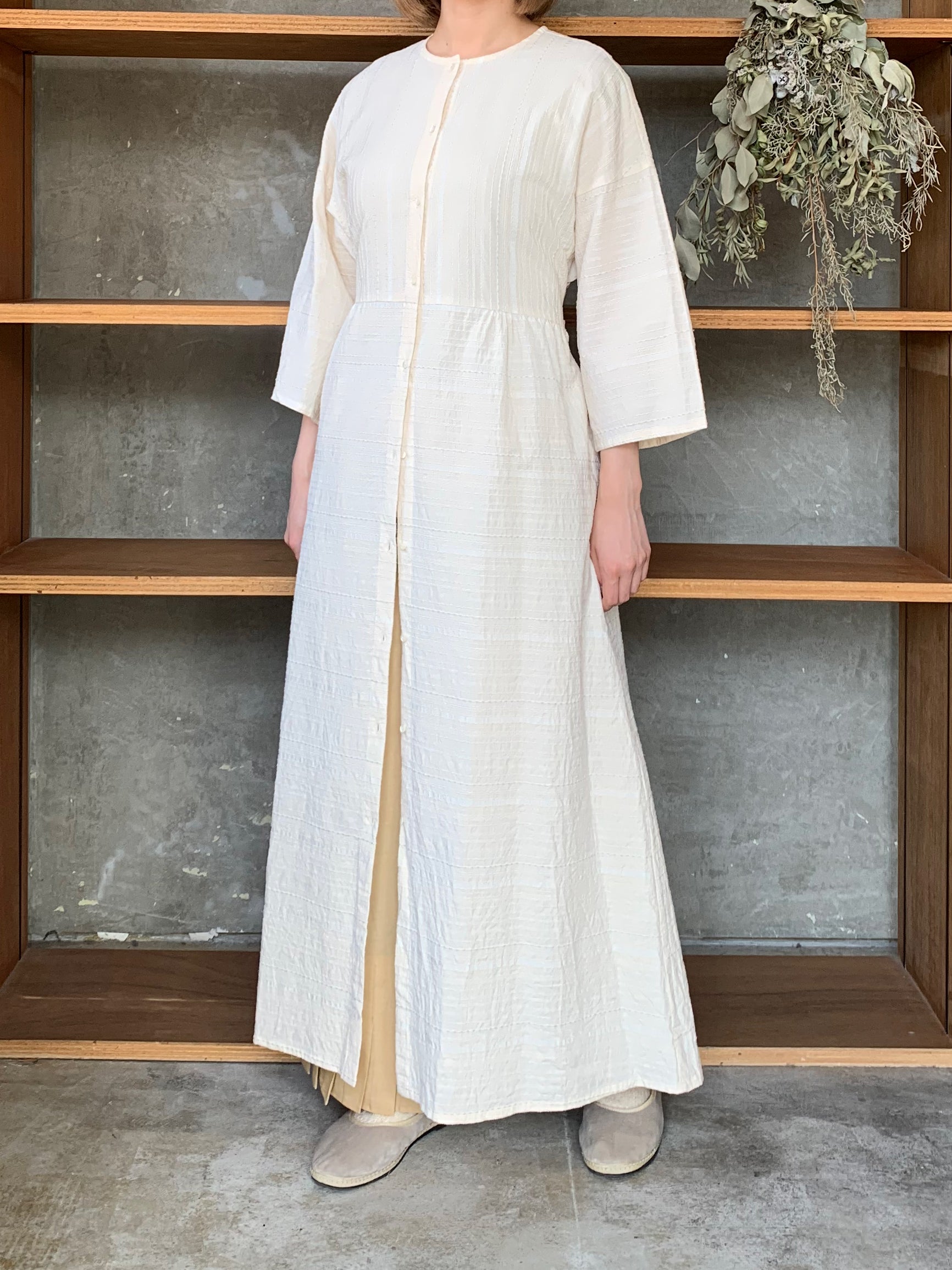 【SALE】qiri / embroidery jacquard one-piece (キナリ)