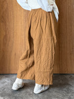 ROBE de PEAU / CAMILLE WOOL TUCK PANTS (CAMEL)