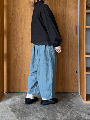 ROBE de PEAU / CAMILLE WOOL TUCK PANTS (GRAYISH BLUE)