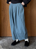 ROBE de PEAU / CAMILLE WOOL TUCK PANTS (GRAYISH BLUE)