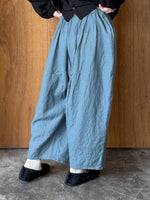 ROBE de PEAU / CAMILLE WOOL TUCK PANTS (GRAYISH BLUE)