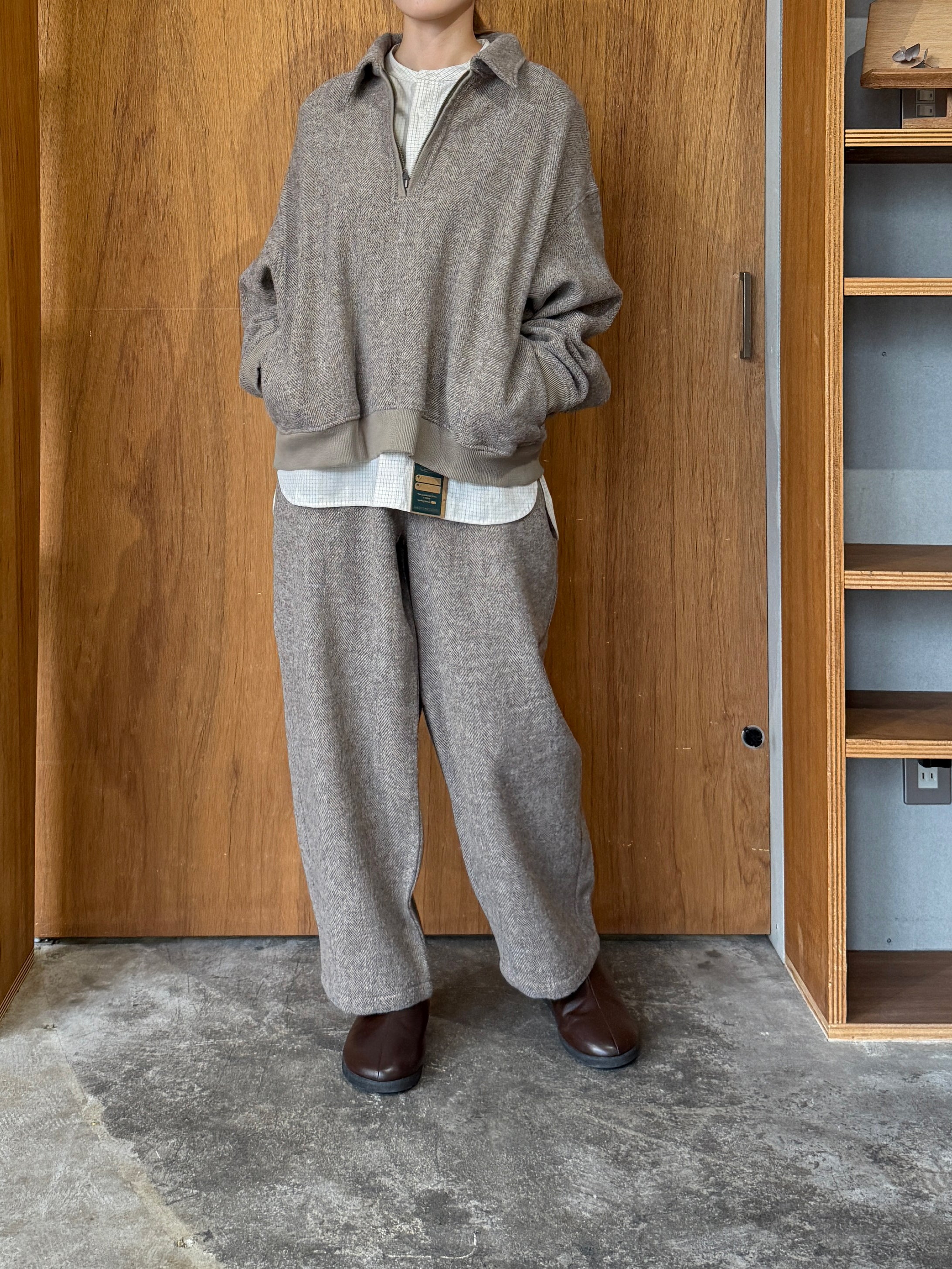 TISSU / オリジナルウールヘリンボン ハーフジップブルゾン（ベージュヘリンボン）