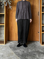 suzuki takayuki / pin-tuck blouse（dark bronze）