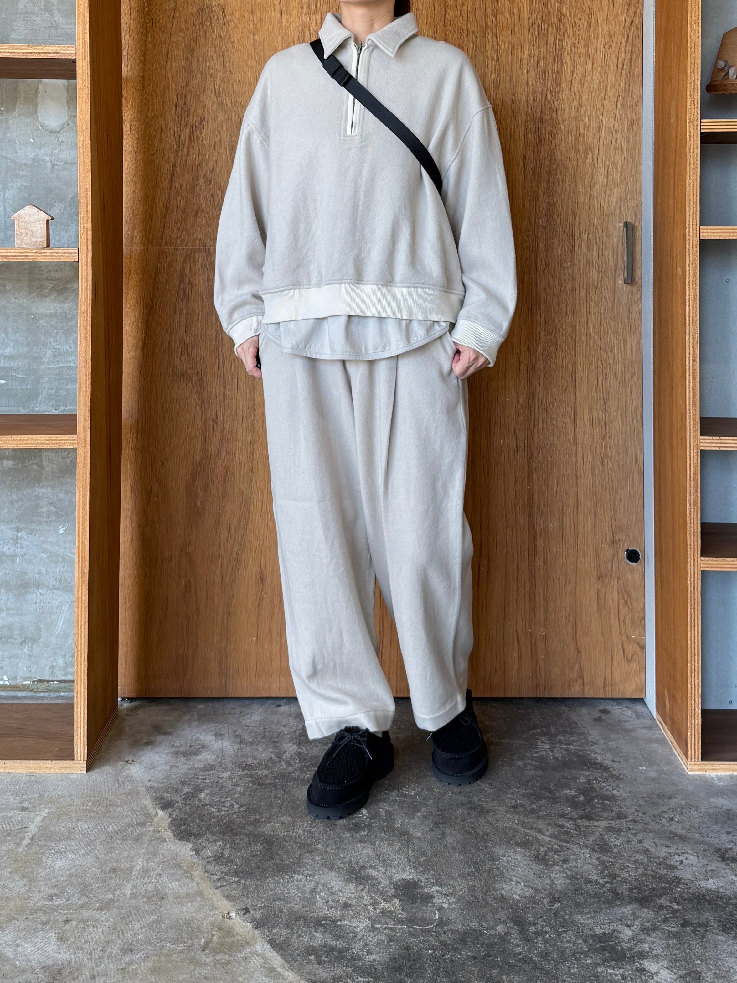 TISSU / カシミヤビーバー タックストレートPT（ベージュ）