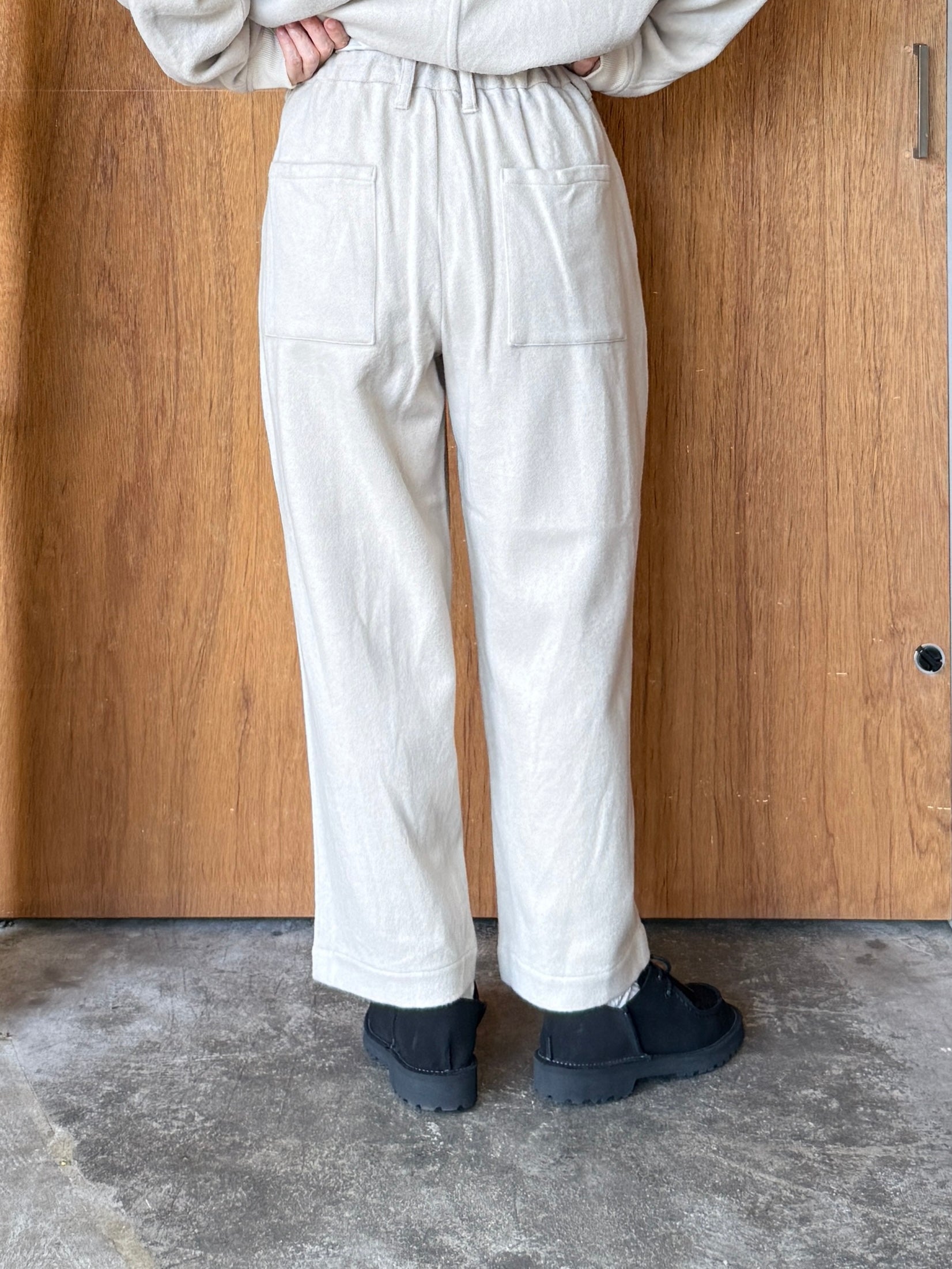 TISSU / カシミヤビーバー タックストレートPT（ベージュ）