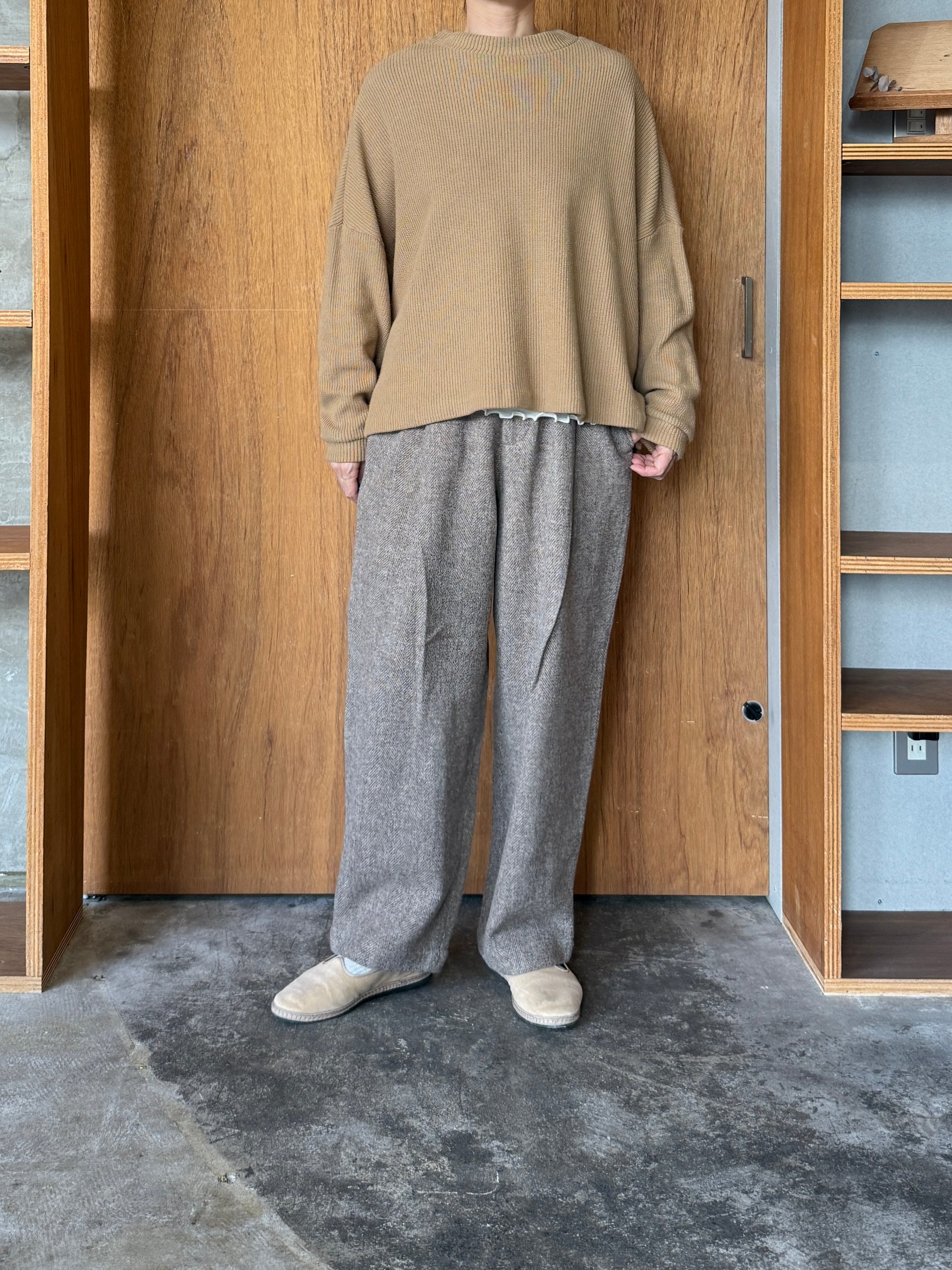 TISSU / オリジナルウールヘリンボン タックストレートPT（ベージュヘリンボン）