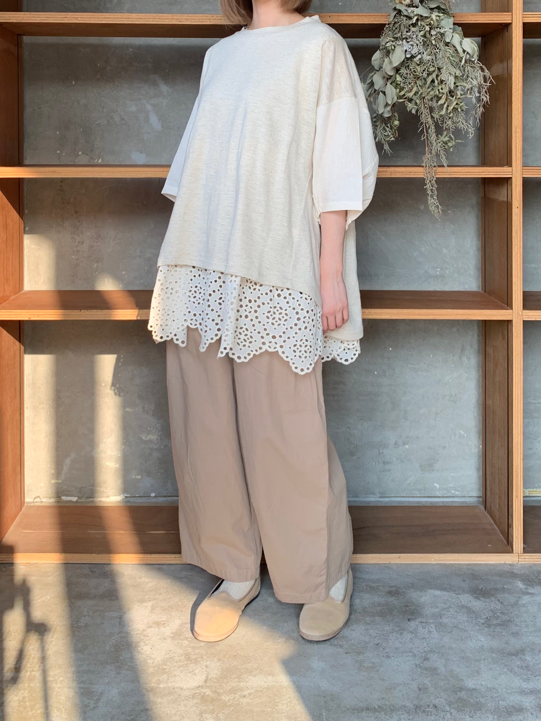 tumugu / コットンリネン天竺 × コットンリネンボイルワッシャー プルオーバー（OFF）
