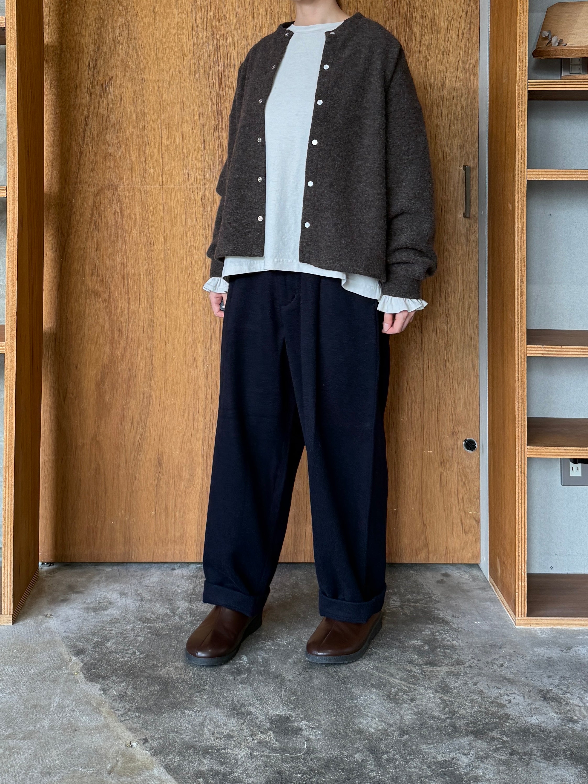 TISSU / カシミヤビーバー タックストレートPT（クロ）