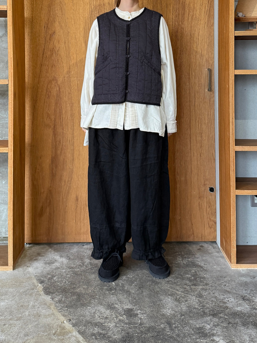 tumugu / ソリトリネン パンツ（BLACK）