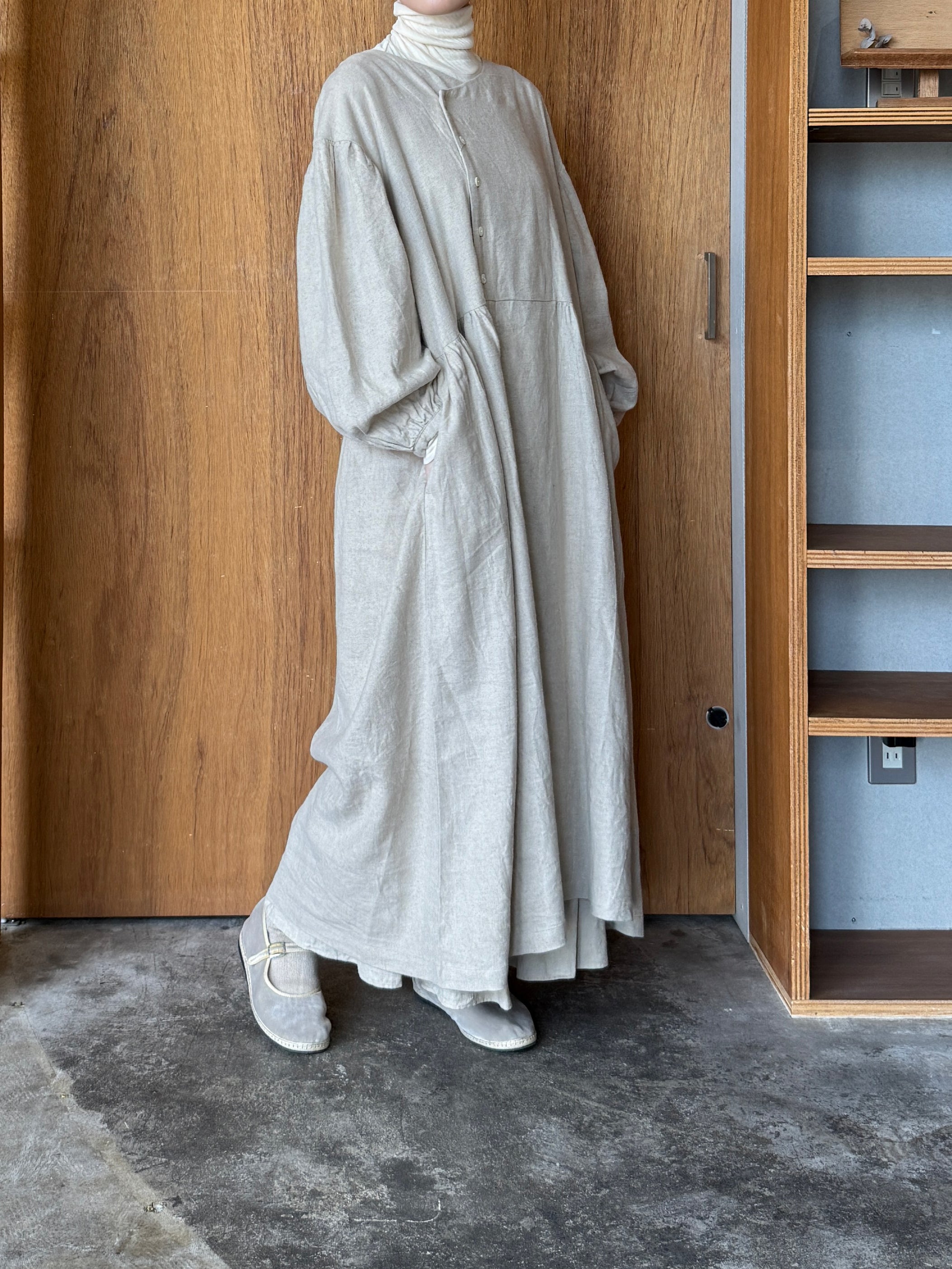UNIVERSAL TISSU /  綿麻起毛ツイル ガウンワンピース（キナリ）