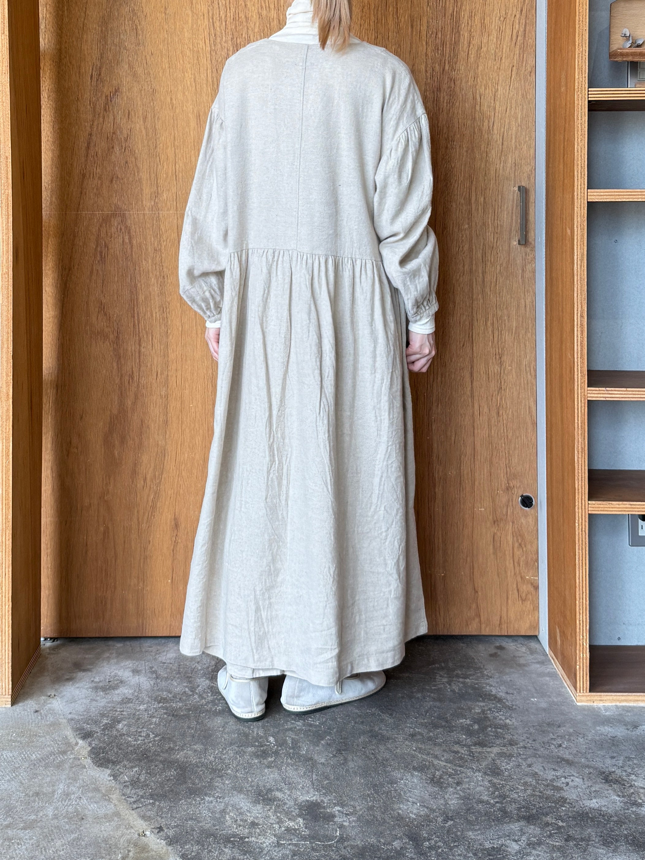 UNIVERSAL TISSU /  綿麻起毛ツイル ガウンワンピース（キナリ）