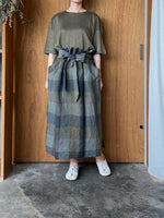 Vlas Blomme / Linen Plainstitch シルケット 後ろ切り替え 半袖プルオーバー (Olive)