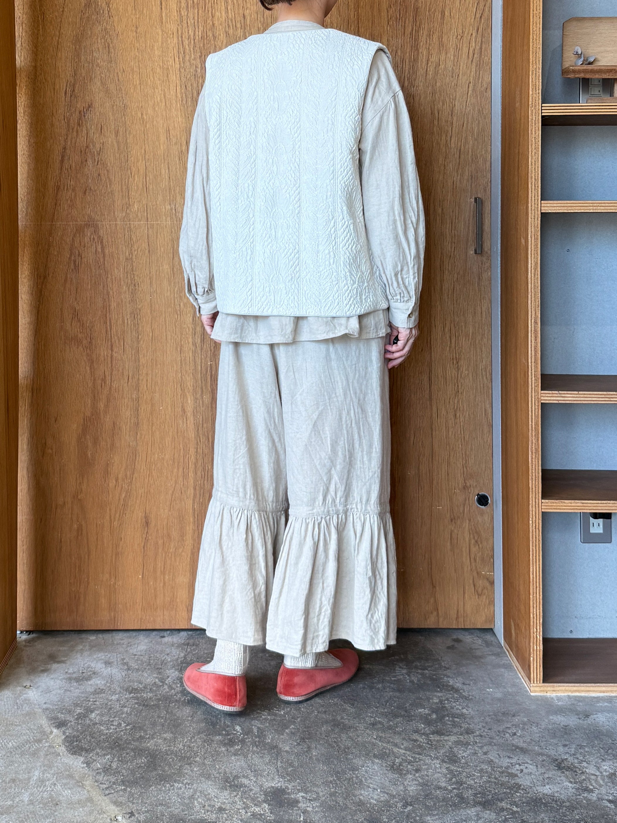ROBE de PEAU / CAMILLE FRILL PANTS (NATURAL)