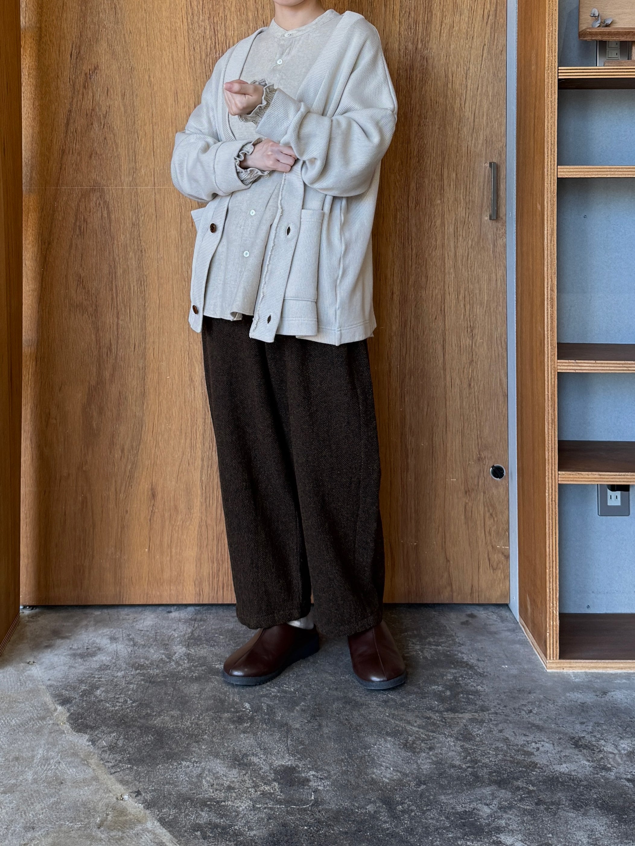 UNIVERSAL TISSU /  綿麻起毛ツイル ギャザースリーブブラウス（キナリ）