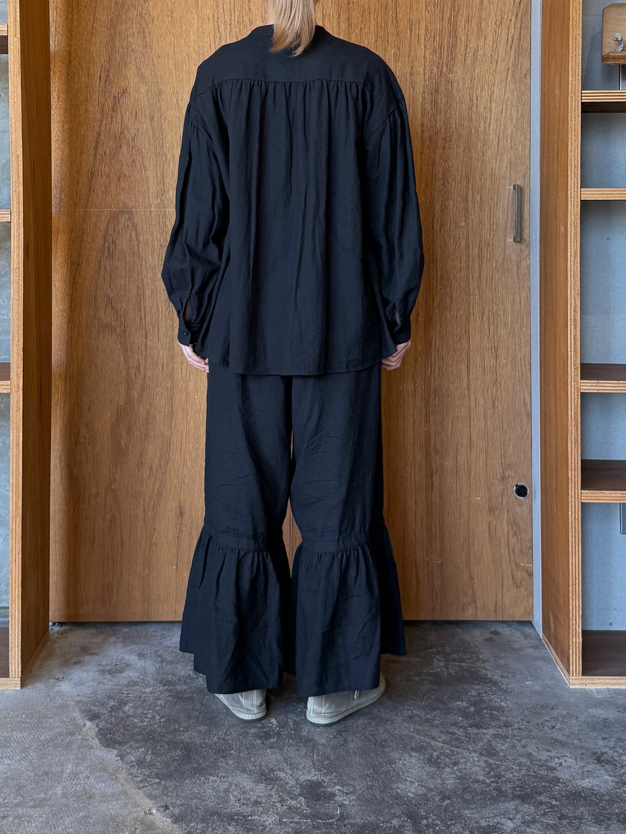 ROBE de PEAU / CAMILLE FRILL PANTS (BLACK)