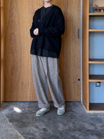 UNIVERSAL TISSU /  フレンチメリノ Vネックカーディガン（クロ）