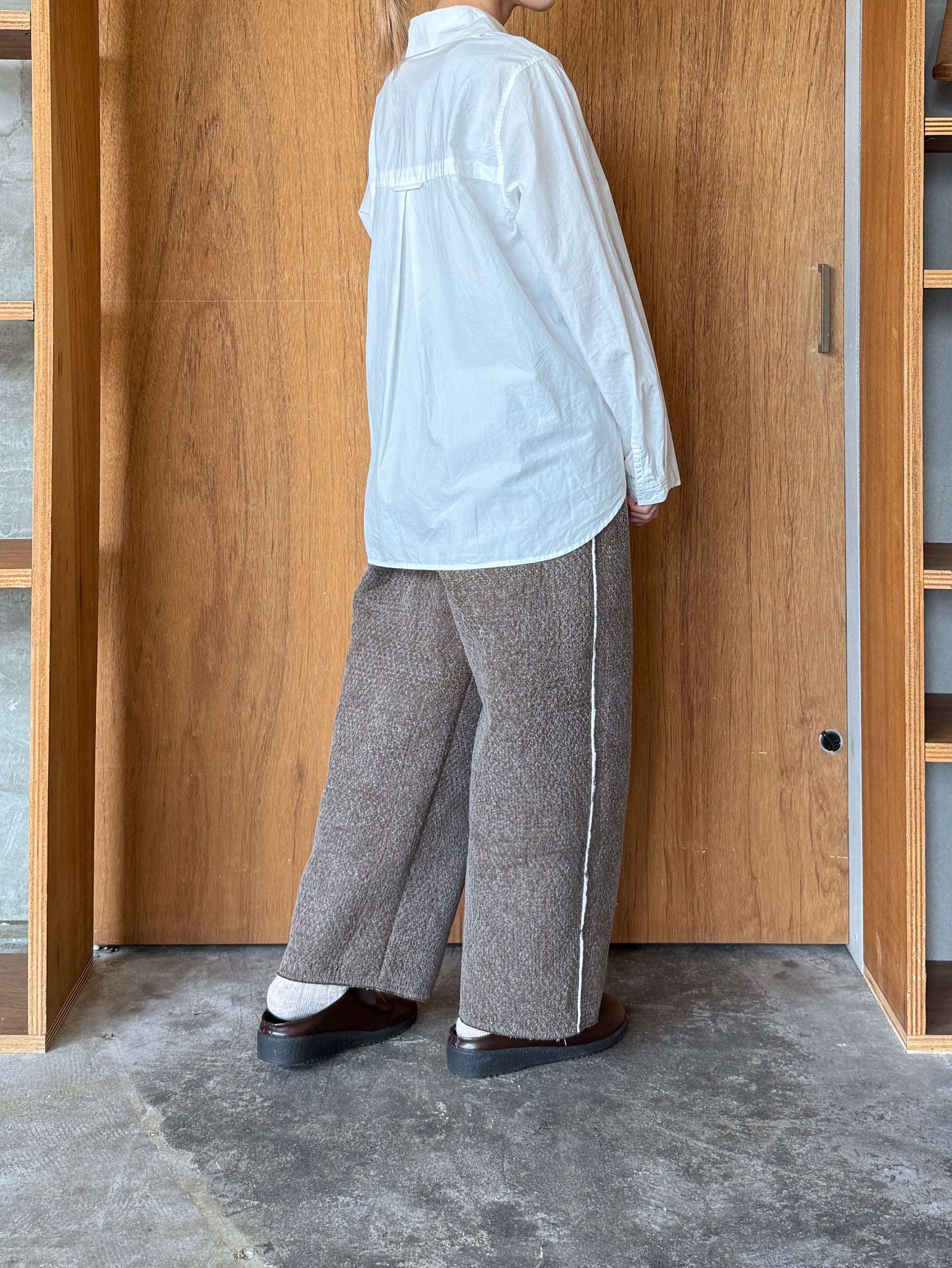 qiri / Denim fleece needle punch curve pants (ブラウン)