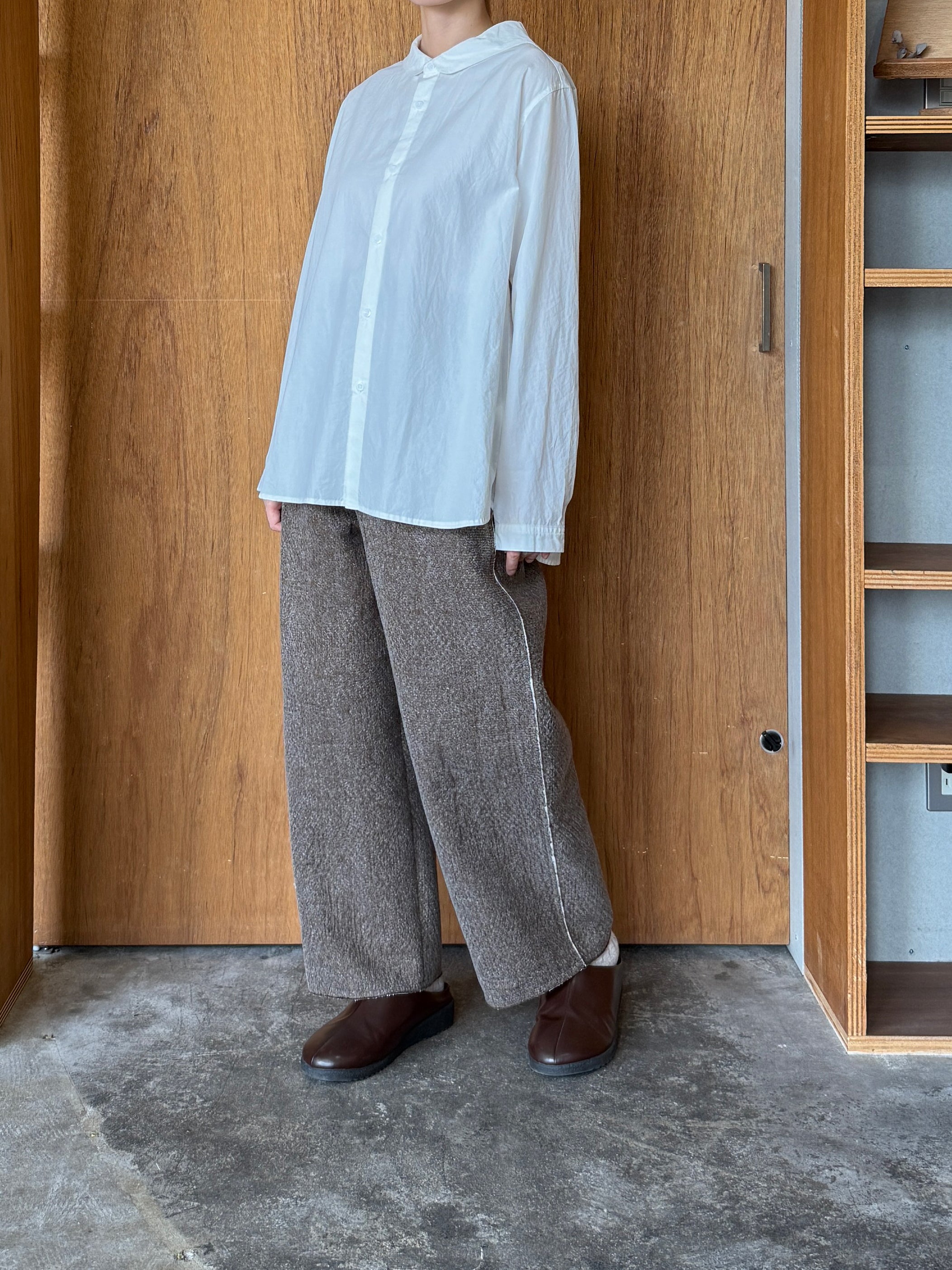 qiri / Denim fleece needle punch curve pants (ブラウン)