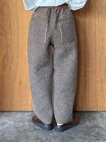 qiri / Denim fleece needle punch curve pants (ブラウン)