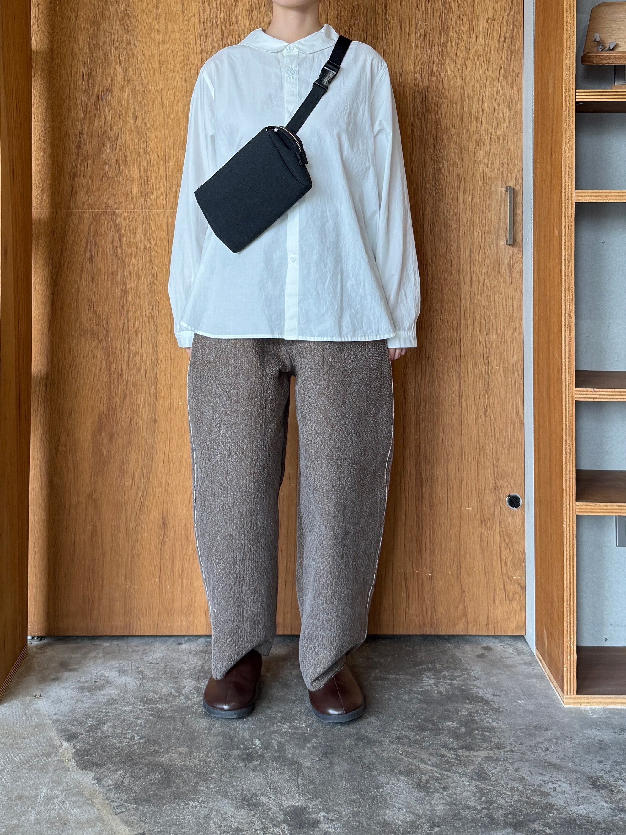 qiri / Denim fleece needle punch curve pants (ブラウン)