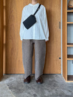 qiri / Denim fleece needle punch curve pants (ブラウン)