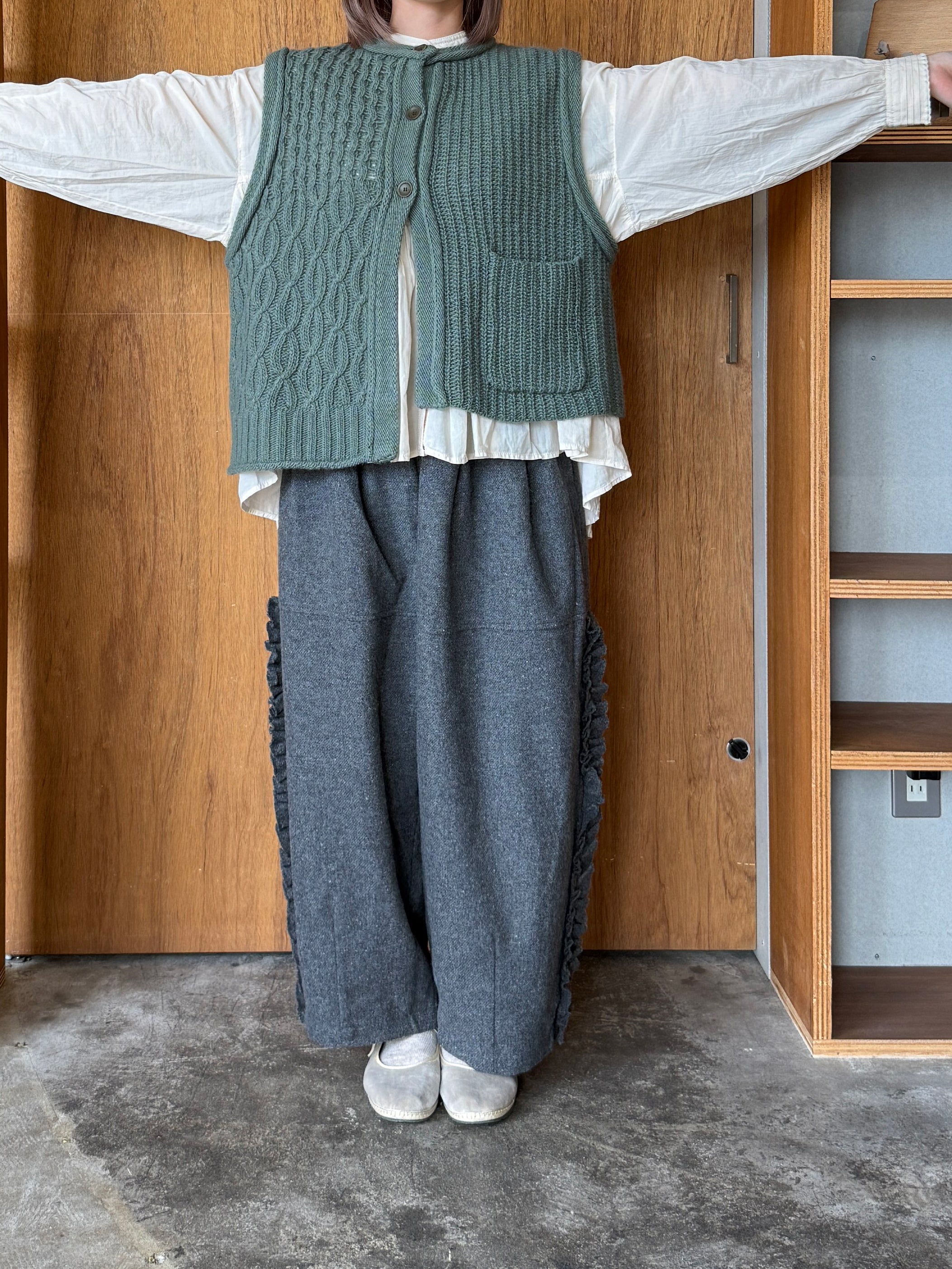 tumugu / ミックスケーブルユニット 2wayベスト（GREEN）