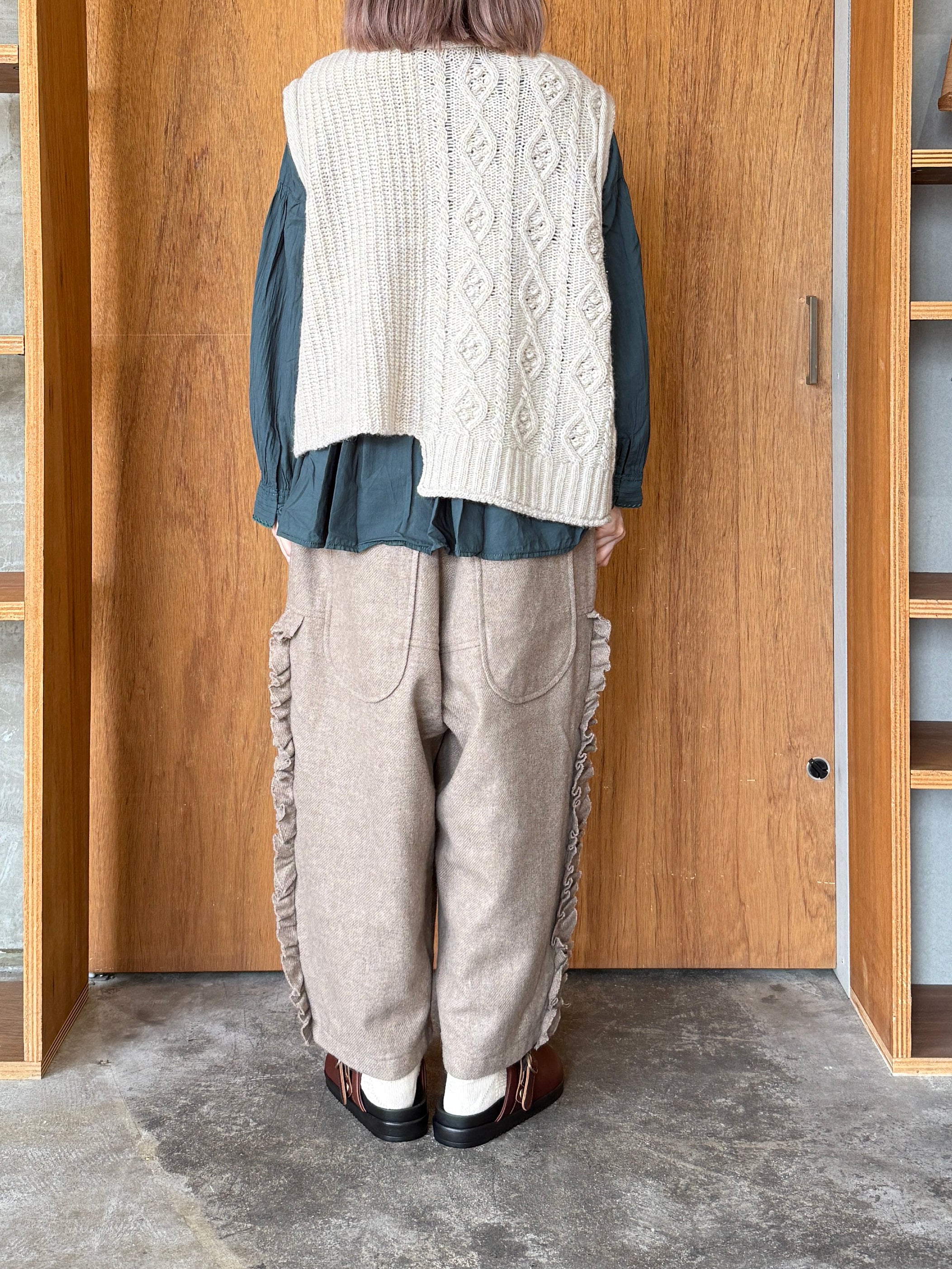 tumugu / ミックスケーブルユニット 2wayベスト（BEIGE）