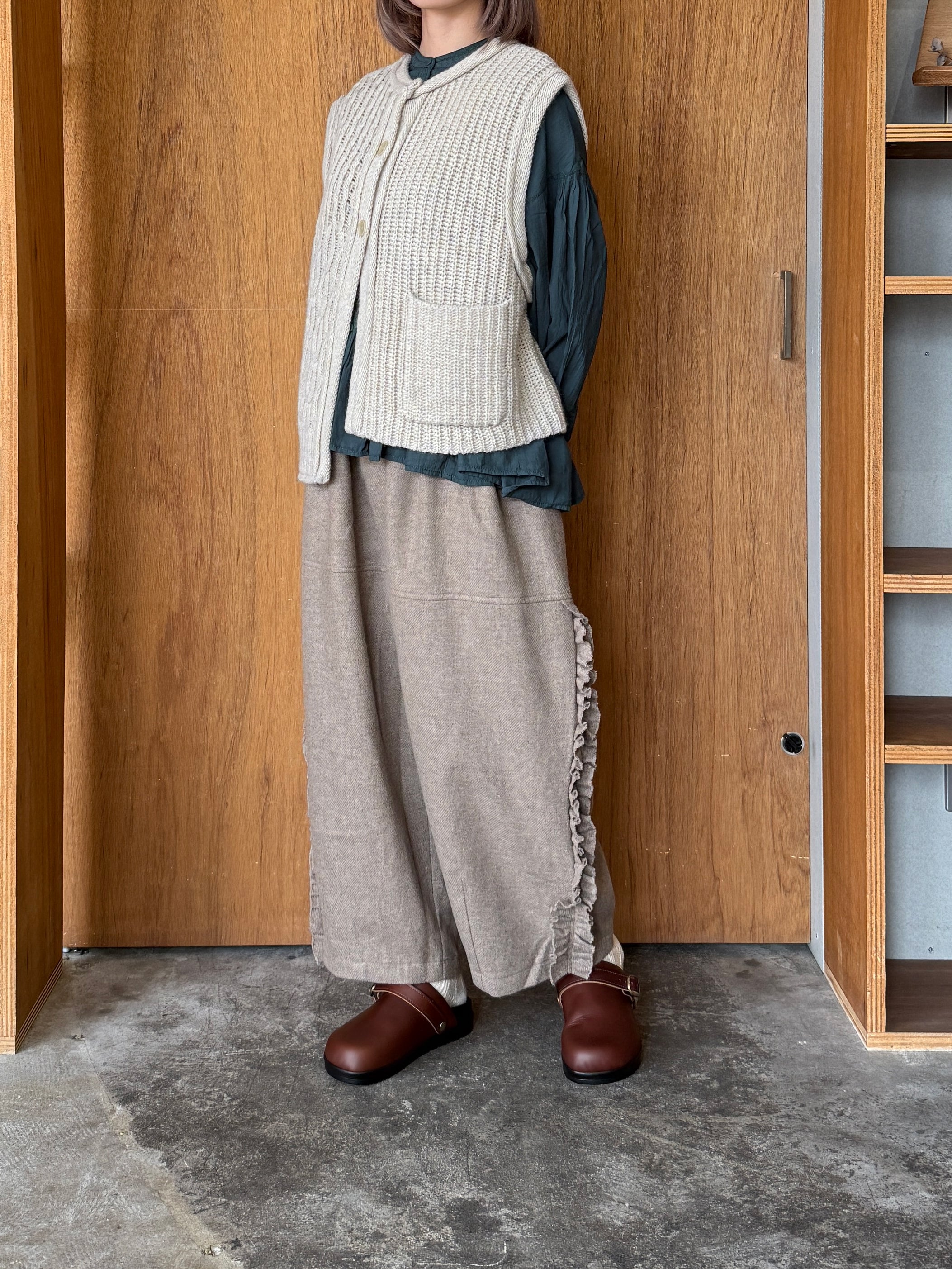 tumugu / ミックスケーブルユニット 2wayベスト（BEIGE）