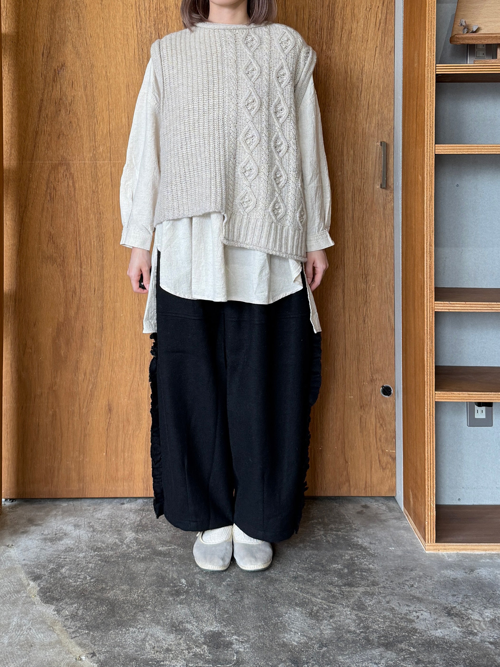 tumugu / ミックスケーブルユニット 2wayベスト（BEIGE）