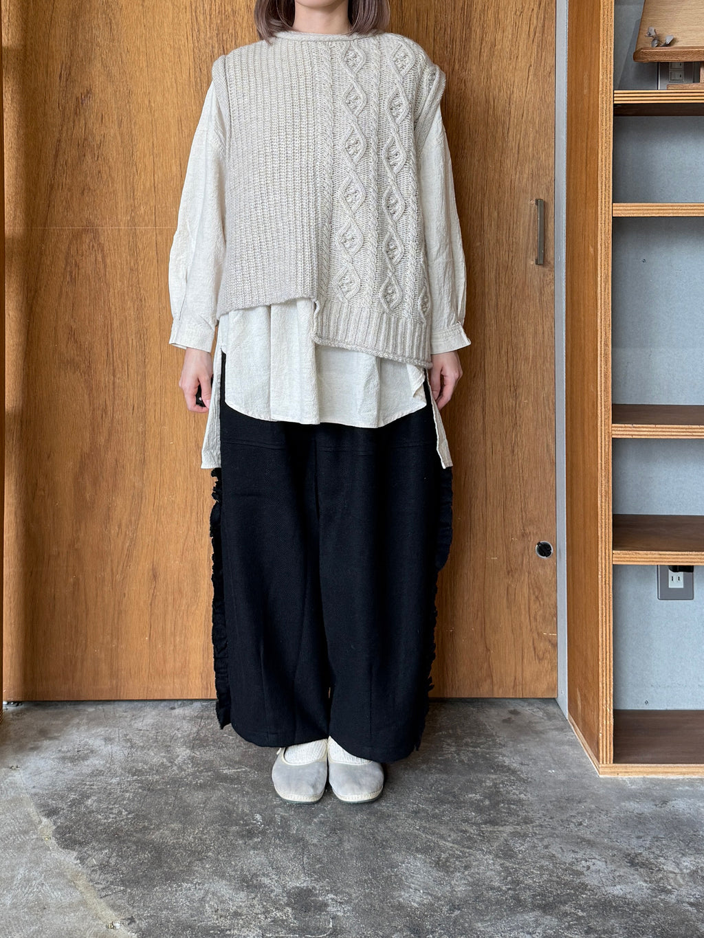 tumugu / ミックスケーブルユニット 2wayベスト（BEIGE）