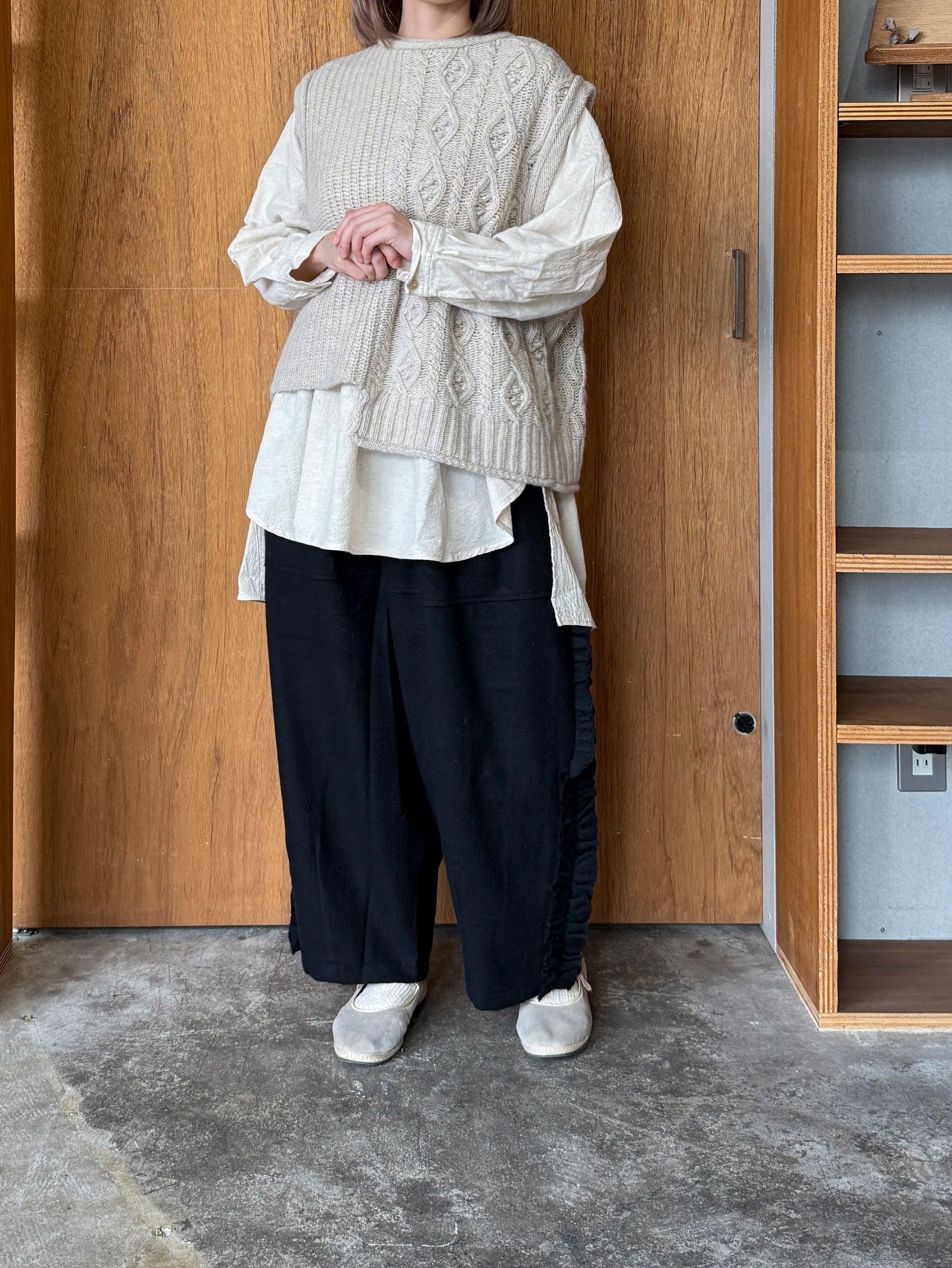 tumugu / ミックスケーブルユニット 2wayベスト（BEIGE）