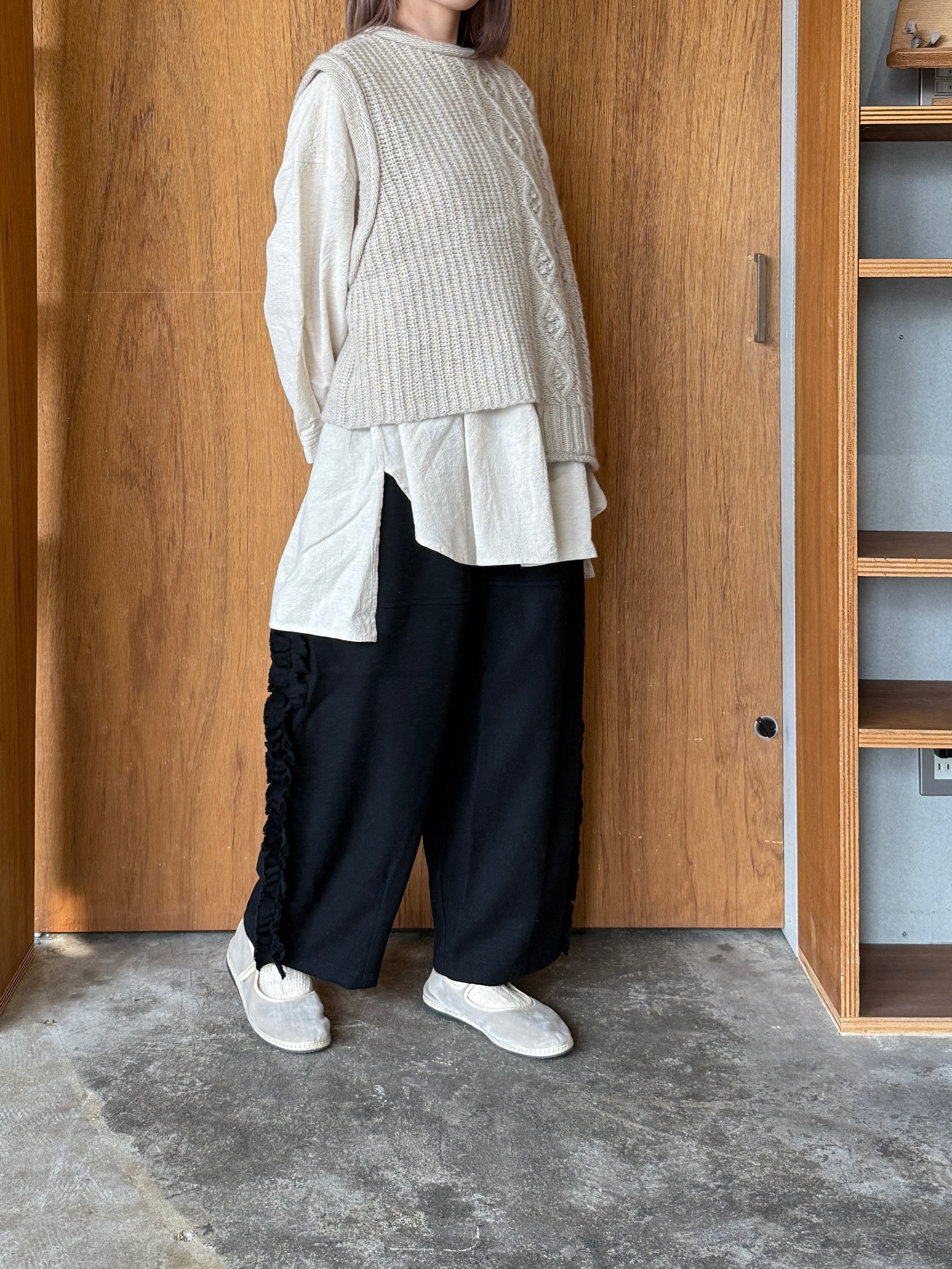 tumugu / ミックスケーブルユニット 2wayベスト（BEIGE）