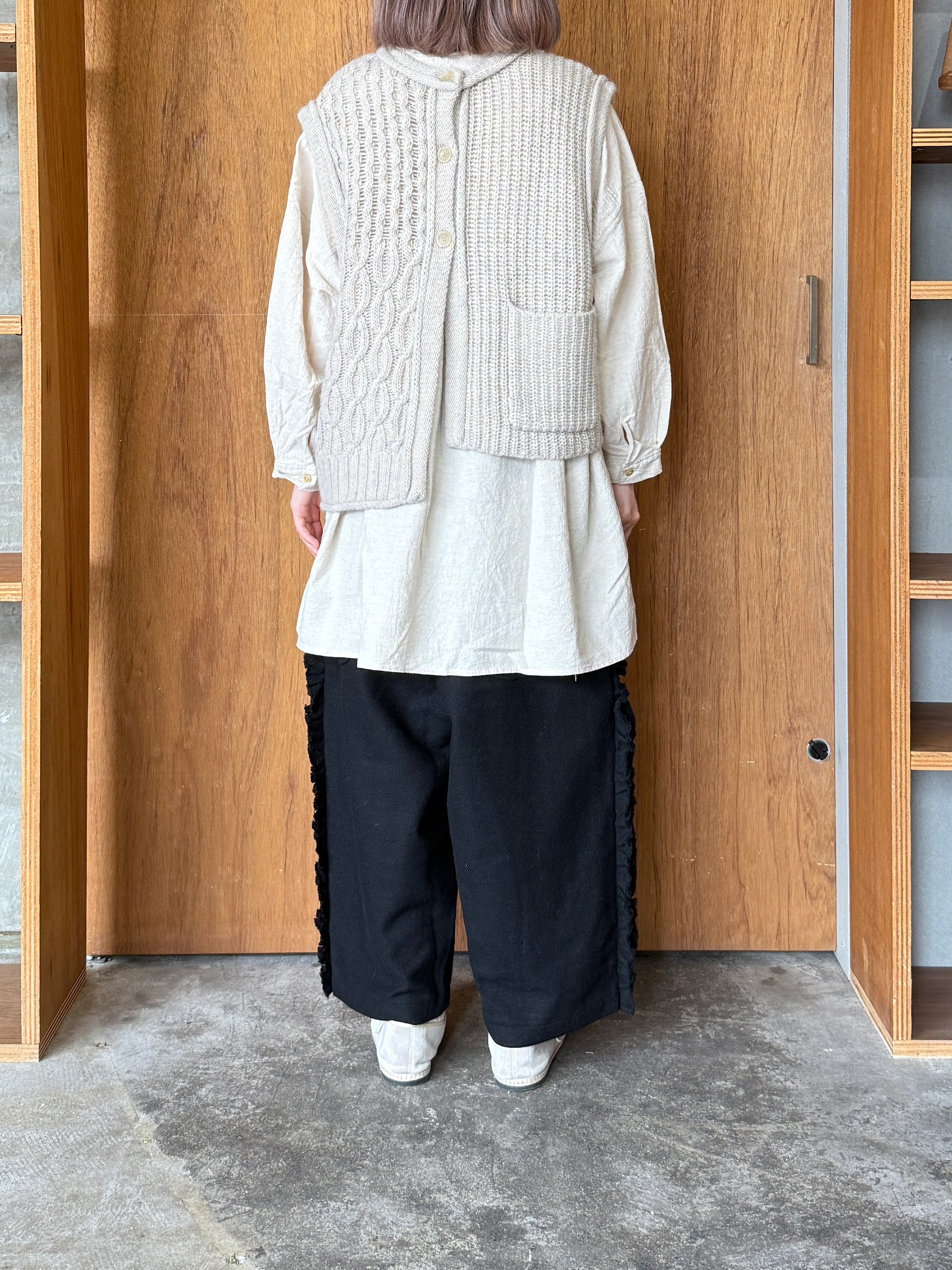 tumugu / ミックスケーブルユニット 2wayベスト（BEIGE）