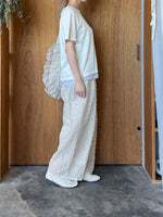 qiri / 花吹雪 jacquard frill bag (ベージュ)