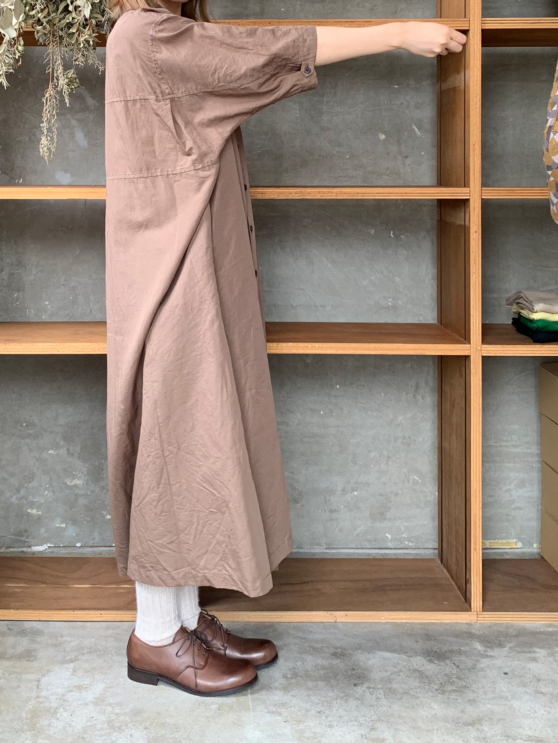 Vlas Blomme / Cotton Ramie Poplin シャツドレス(Olive)