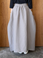Vlas Blomme / サイドタックスカート  (Gray)