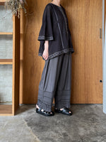 tumugu / カディコットン　ブラウス（BLACK）