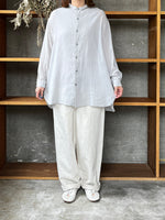 ROBE de PEAU / PETIT COL BLOUSE (LIGHT GRAY)