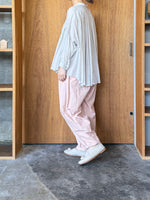 suzuki takayuki / tucked cape blouse（pale mist）