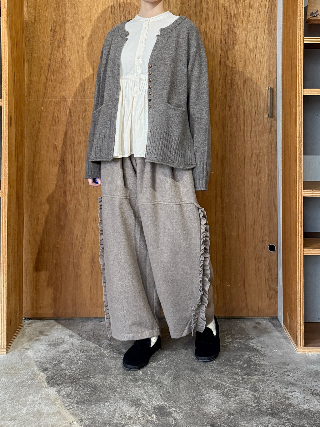 tumugu / ふわふわウール カーディガン（DARK BROWN）