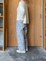 qiri / old letter flowers curve pants (ベージュ)